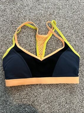 Lorna Jane sports bra, size XS, GUC